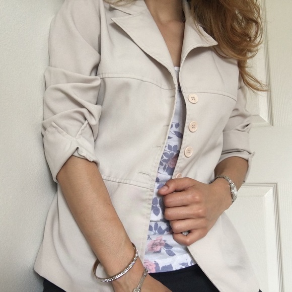 Jackets & Blazers - Cream blazer